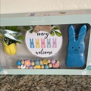 New 4 Piece Easter Tiered Tray Decor